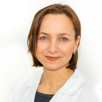 Dr. Alvana Simbrunner, MSc, FEBO, FICO